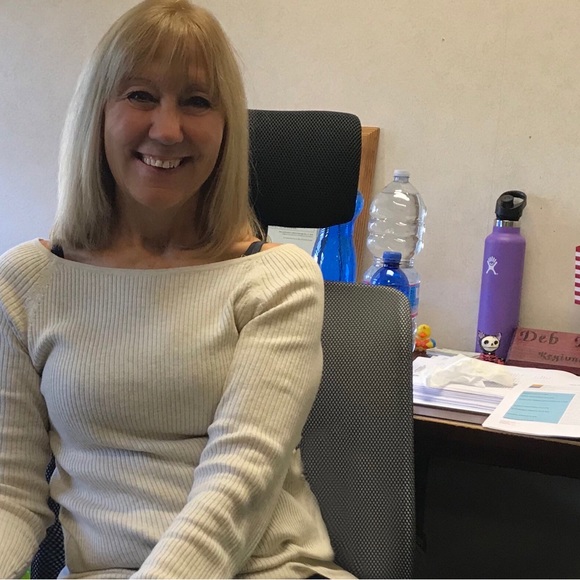 Meet your Posher, Deborah s - Picture 3 of 5